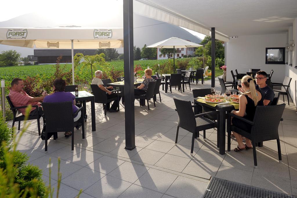 Residence Bar Pizzeria Sylvanerhof Natz-Schabs Bagian luar foto